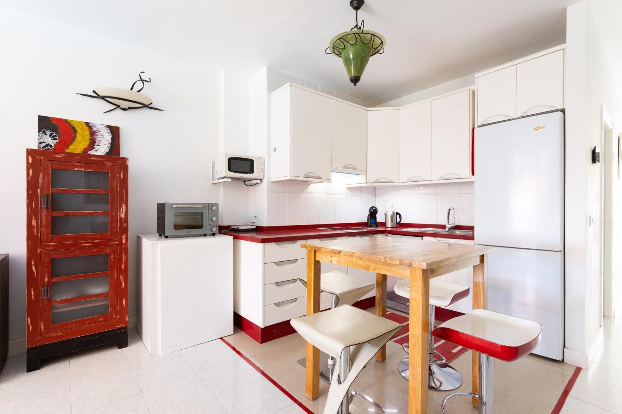 Seafront Apartment Just 200M From Las Vistas Beach Арона Экстерьер фото