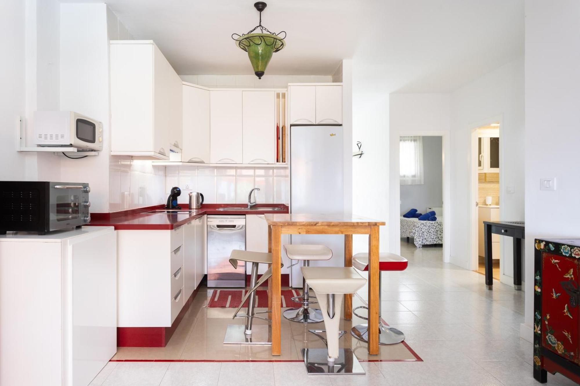Seafront Apartment Just 200M From Las Vistas Beach Арона Экстерьер фото